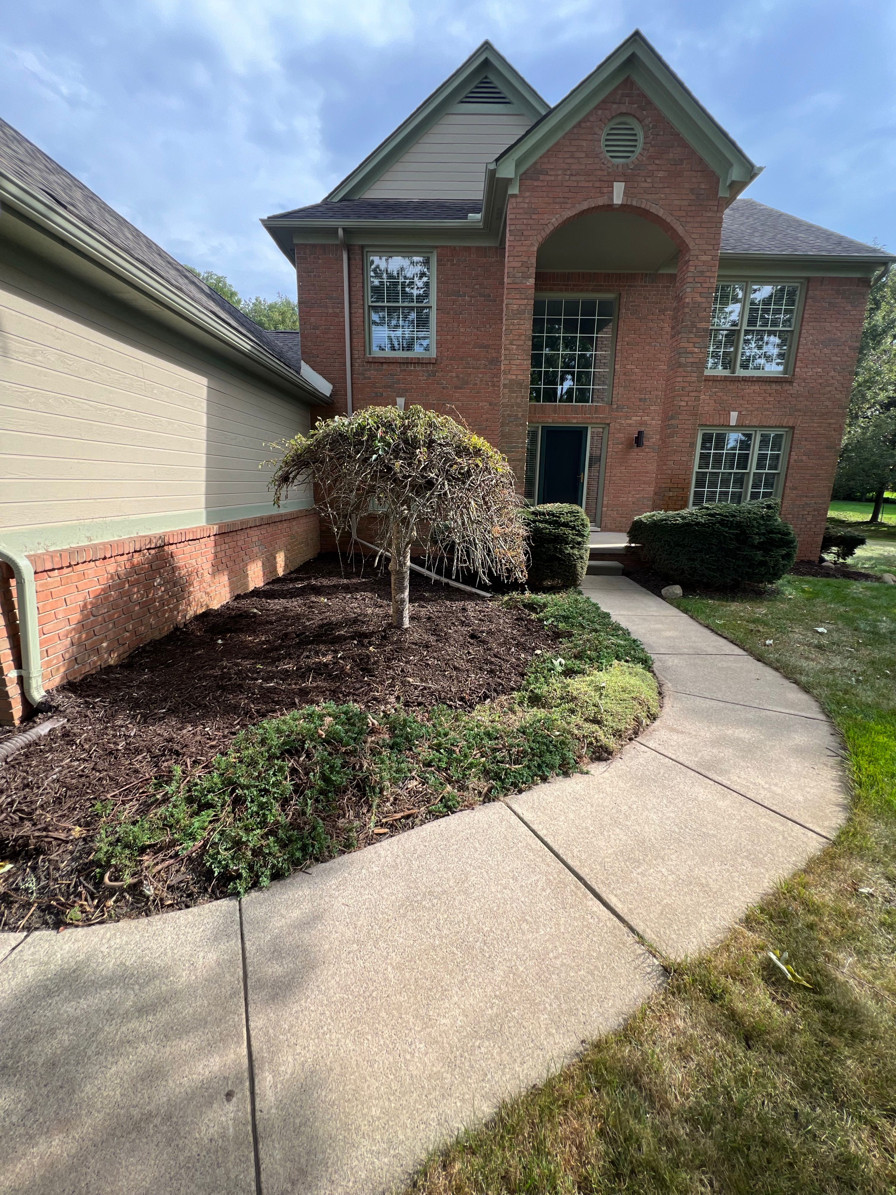 Frampton Dr, Washington, MI 48095