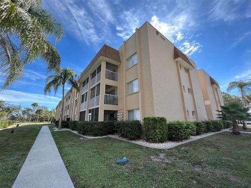 273d-1330 Glen Oaks Drive E, Sarasota, FL, 34232 | Card Image