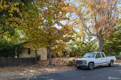 521 Windsor Drive, House other with 3 bedrooms, 2 bathrooms and 1 parking in Menlo Park CA | Image 2