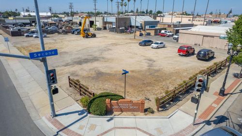 1906 Whitson St, Selma, CA, 93662-3407 | Card Image