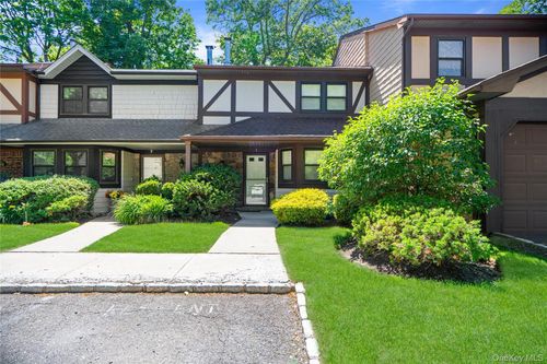5 Pond Path, Woodbury, NY, 11797-2415 | Card Image
