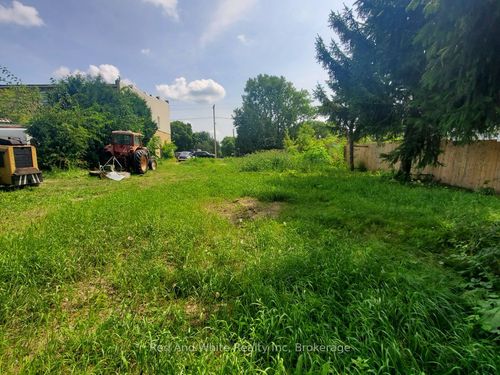 527 Florence Rd, Florence, ON, N0P1R0 | Card Image