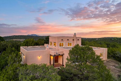 27 Sedillo Loop, Tijeras, NM, 87059-7642 | Card Image