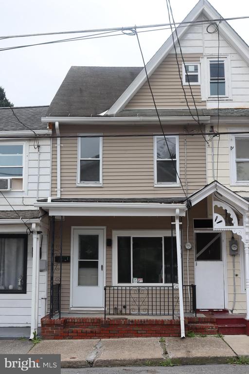 Elm St, Tamaqua, PA 18252