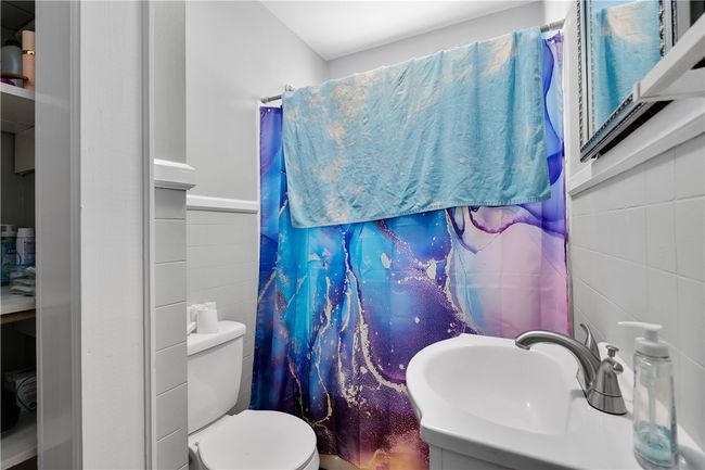 1 bedroom bathroom | Image 35