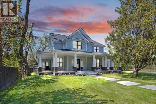 {{alt}} | Card Image