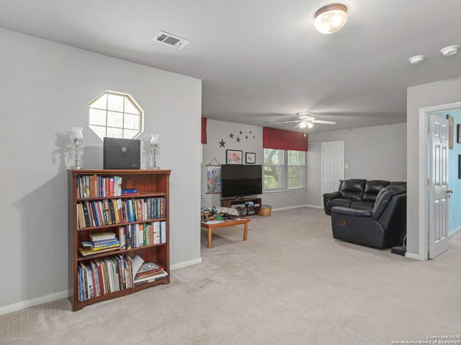 15622 Portales Pass, House other with 5 bedrooms, 3 bathrooms and null parking in Helotes TX | Image 19