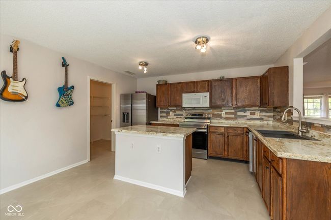 14523 Lee Stewart Ln, House other with 3 bedrooms, 3 bathrooms and null parking in Fishers IN | Image 9