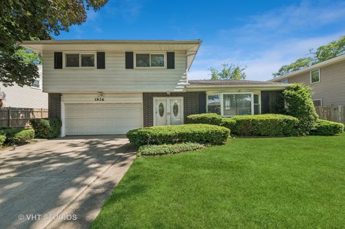 1826 E Tano Ln, Mount Prospect, IL, 60056-1767 | Card Image