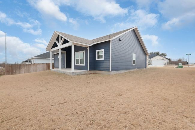 101 S Thomas Cv, House other with 3 bedrooms, 3 bathrooms and 4 parking in Burnet TX | Image 4