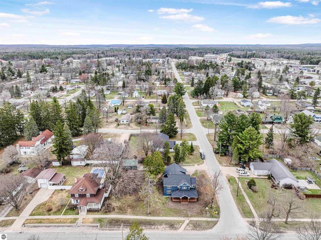 302 W Dresden St, House other with 5 bedrooms, 3 bathrooms and null parking in Kalkaska MI | Image 72