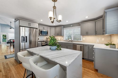 84-84 Hawthorne Village Rd, Nashua, NH, 03062-2281 | Card Image