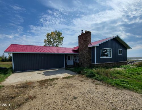 10191 County 1 Road, McGregor, ND, 58755 | Card Image