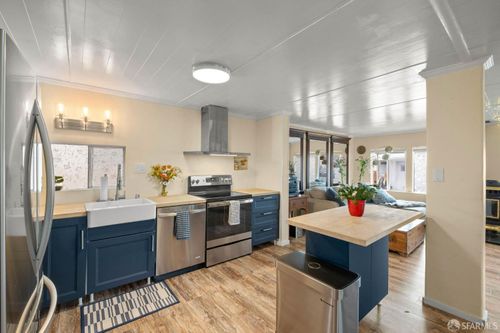 42 Galloway Drive, Concord, CA, 94518 | Card Image