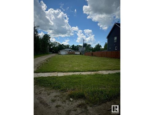 5124 51 St, Warburg, AB, T0C0C7 | Card Image