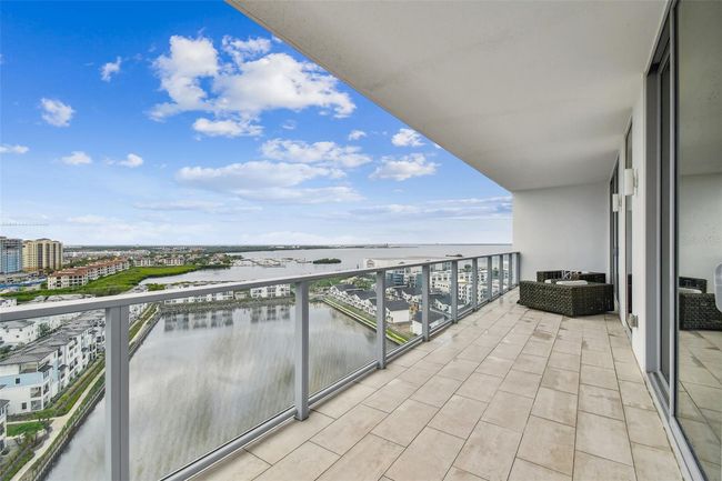 UNIT-15005 - 5120 Marina Way, Condo with 3 bedrooms, 3 bathrooms and null parking in TAMPA FL | Image 58
