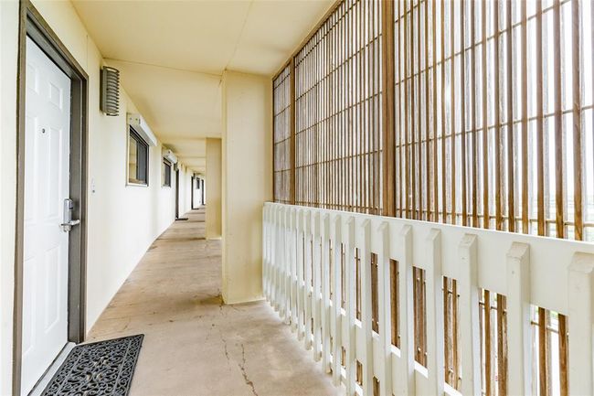 UNIT-1103 - 1401 E Beach Dr, Condo with 2 bedrooms, 2 bathrooms and null parking in Galveston TX | Image 21