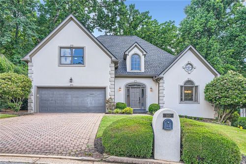 140 Grosvenor Pl, Sandy Springs, GA, 30328-4850 | Card Image
