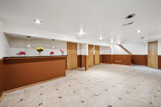 15320 Evers St, House other with 3 bedrooms, 2 bathrooms and 2 parking in Dolton IL | Image 15