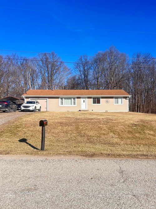 6850 W Golden Drive, Bloomington, IN, 47404 | Card Image