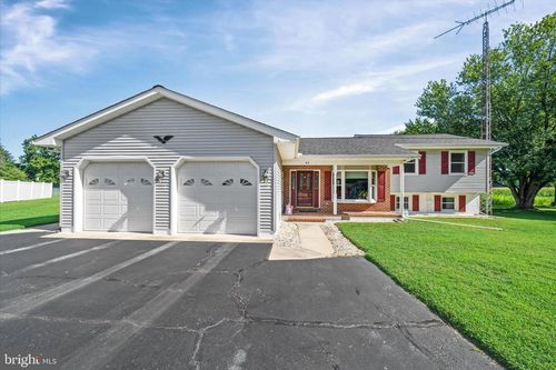 43 Newlin Dr, CLAYTON, DE, 19938-2942 | Card Image