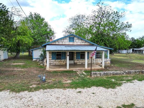 607 Hackberry St, Bandera, TX, 78003 | Card Image