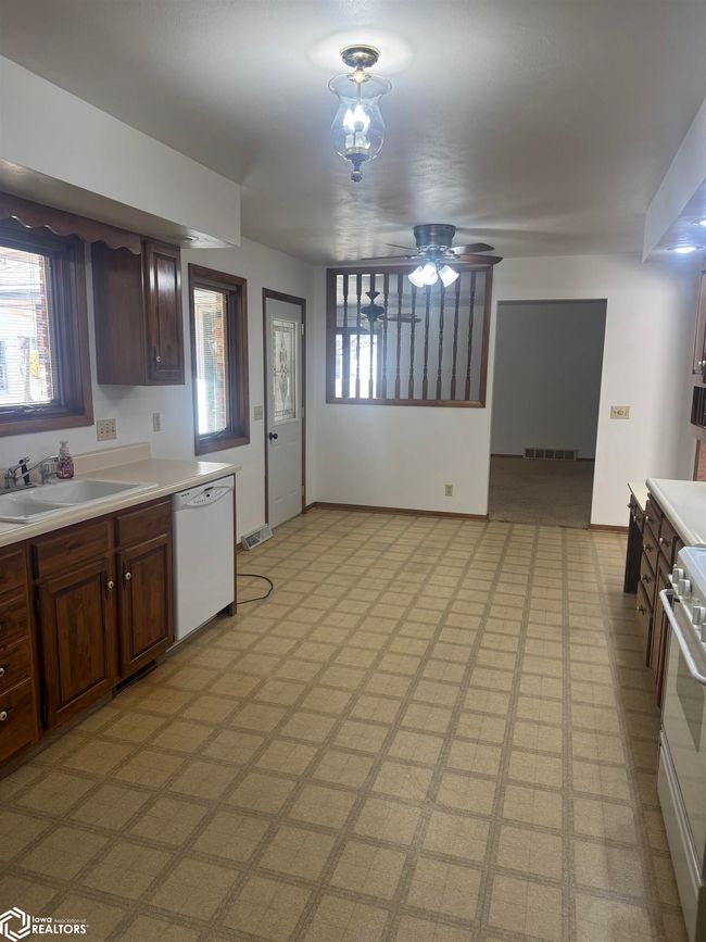 302 Andrews St, House other with 3 bedrooms, 4 bathrooms and null parking in Nashua IA | Image 26