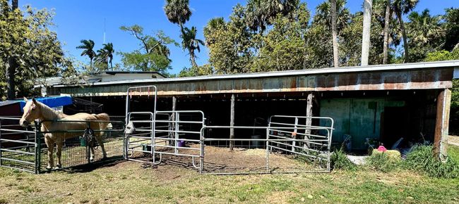 2076 E Main Street, House other with 4 bedrooms, 3 bathrooms and null parking in Pahokee FL | Image 24