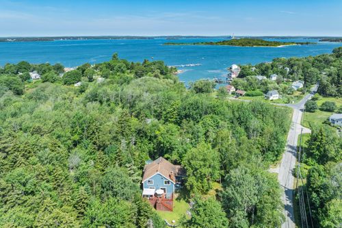 604 Fern Avenue, Long Island, ME, 04050 | Card Image