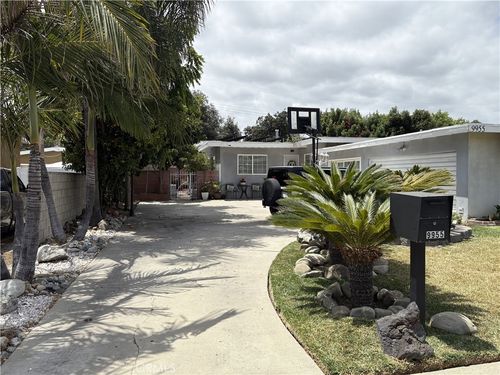 9955 Parkinson Ave, Whittier, CA, 90605-3052 | Card Image