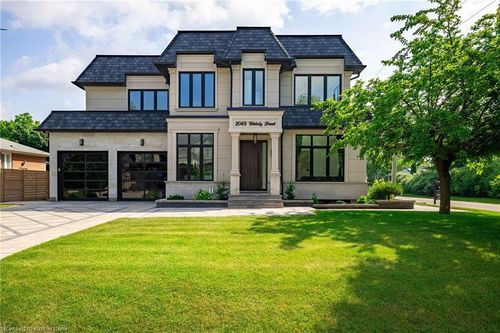 2049 Wakely St, Oakville, ON, L6L2K3 | Card Image