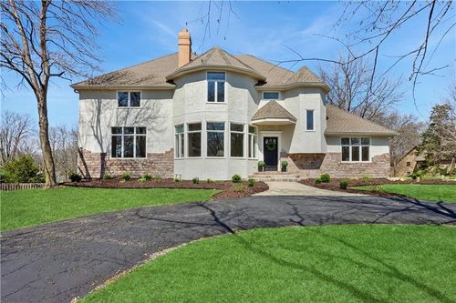 17010 Palos Verde Dr, Stilwell, KS, 66085-9286 | Card Image