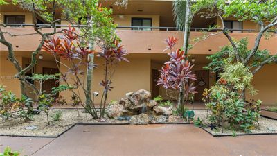 207-2 - 15485 N Miami Lakeway N, Condo with 3 bedrooms, 2 bathrooms and null parking in Miami Lakes FL | Image 2