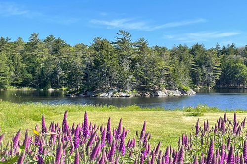 32 Murray Hill Road, Boothbay, ME, 04544 | Card Image