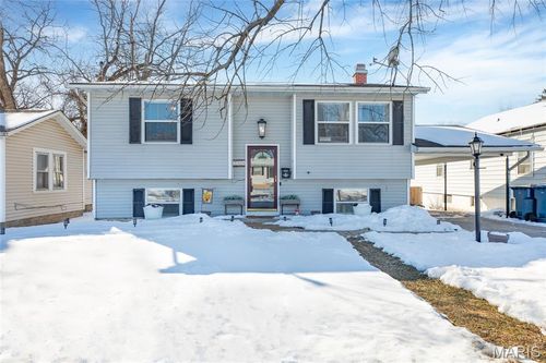 2318 Birch St, Alton, IL, 62002-4415 | Card Image