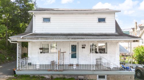 915 N Rebecca Ave, Scranton, PA, 18504-1143 | Card Image
