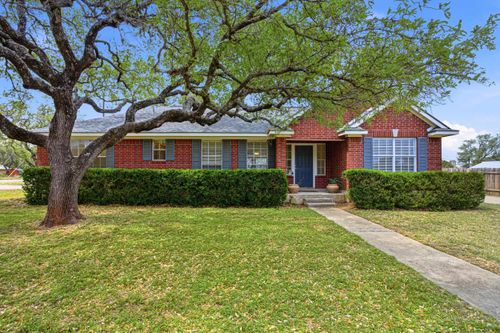 203 Crestview Dr, Johnson City, TX, 78636 | Card Image