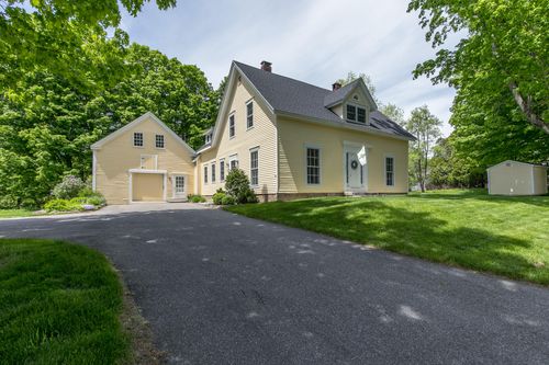 62 South Street, Freeport, ME, 04032 | Card Image