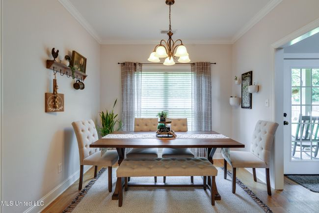 breakfast area | Image 11