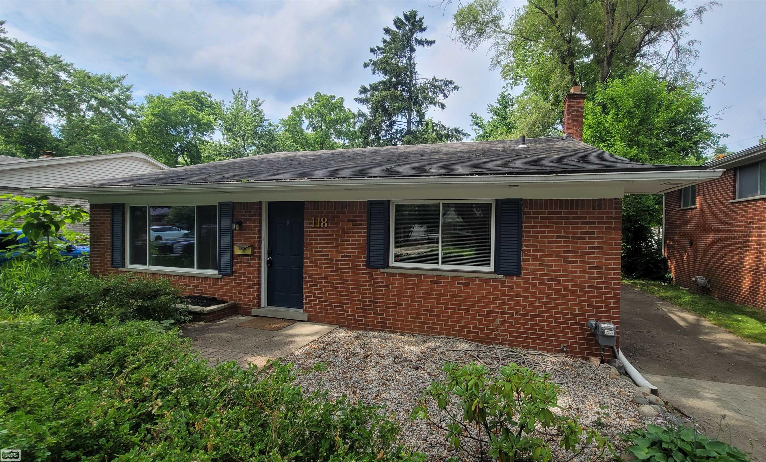 Lawrence Ave, Royal Oak, MI 48073