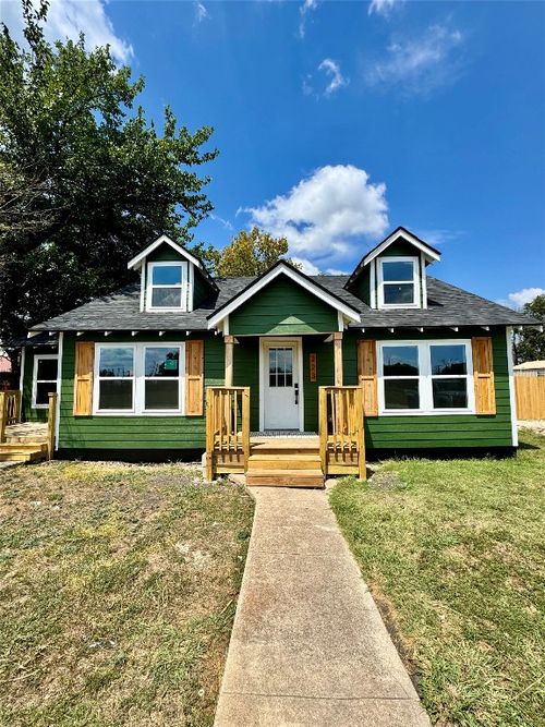 223 Nw Front St, Bartlett, TX, 76511-4531 | Card Image