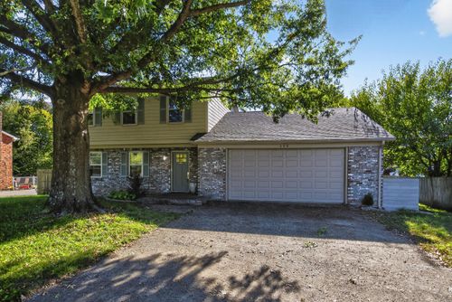 429 Marsailles Rd, Versailles, KY, 40383-1674 | Card Image