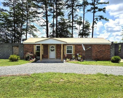 10015 Kings Hwy, Drakes Branch, VA, 23937-2305 | Card Image