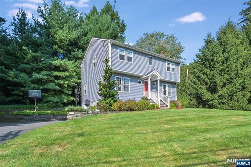 418 Prospect St, Glen Rock, NJ, 07452-1532 | Card Image