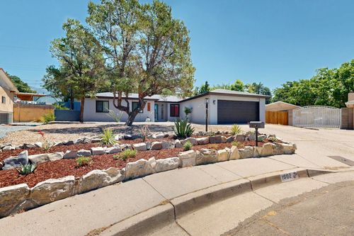 1602 Hiawatha Dr Ne, Albuquerque, NM, 87112-4517 | Card Image