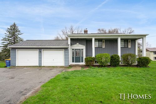 2561-2563 Burton St Se, Grand Rapids, MI, 49546-4807 | Card Image