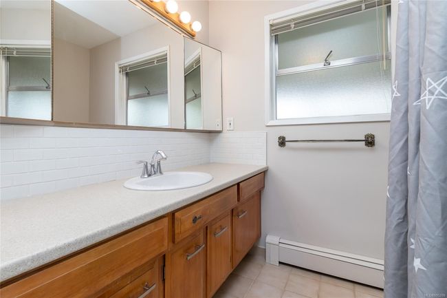 416 Parkhill Terr, House other with 5 bedrooms, 3 bathrooms and 8 parking in Ladysmith BC | Image 31