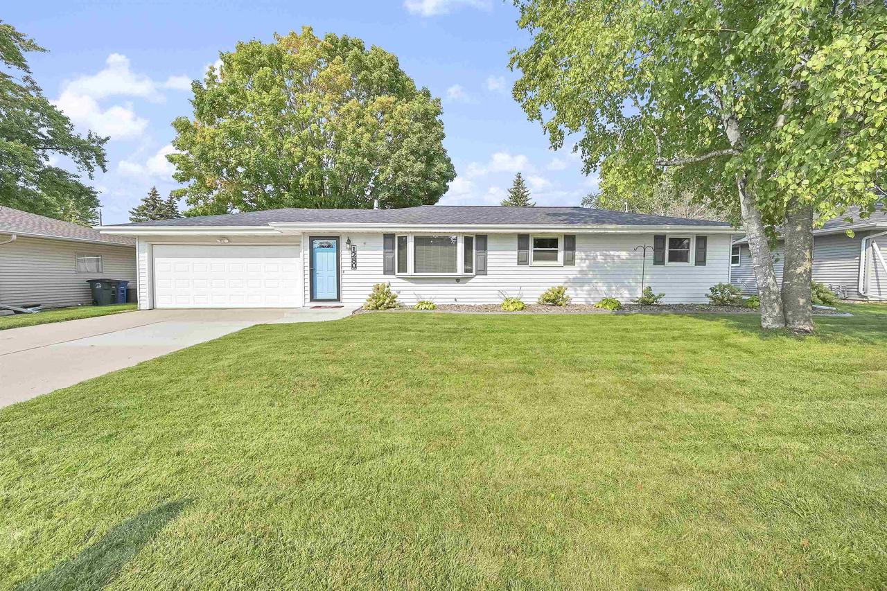 Morris Ave, Green Bay, WI 54304