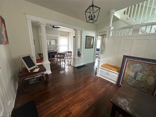 3215 E 28th Street, Kansas City, MO, 64128 | Card Image