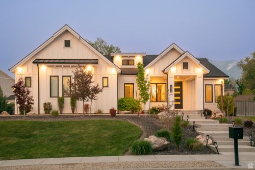 10946 S Sady Ln, Sandy, UT, 84070-5403 | Card Image